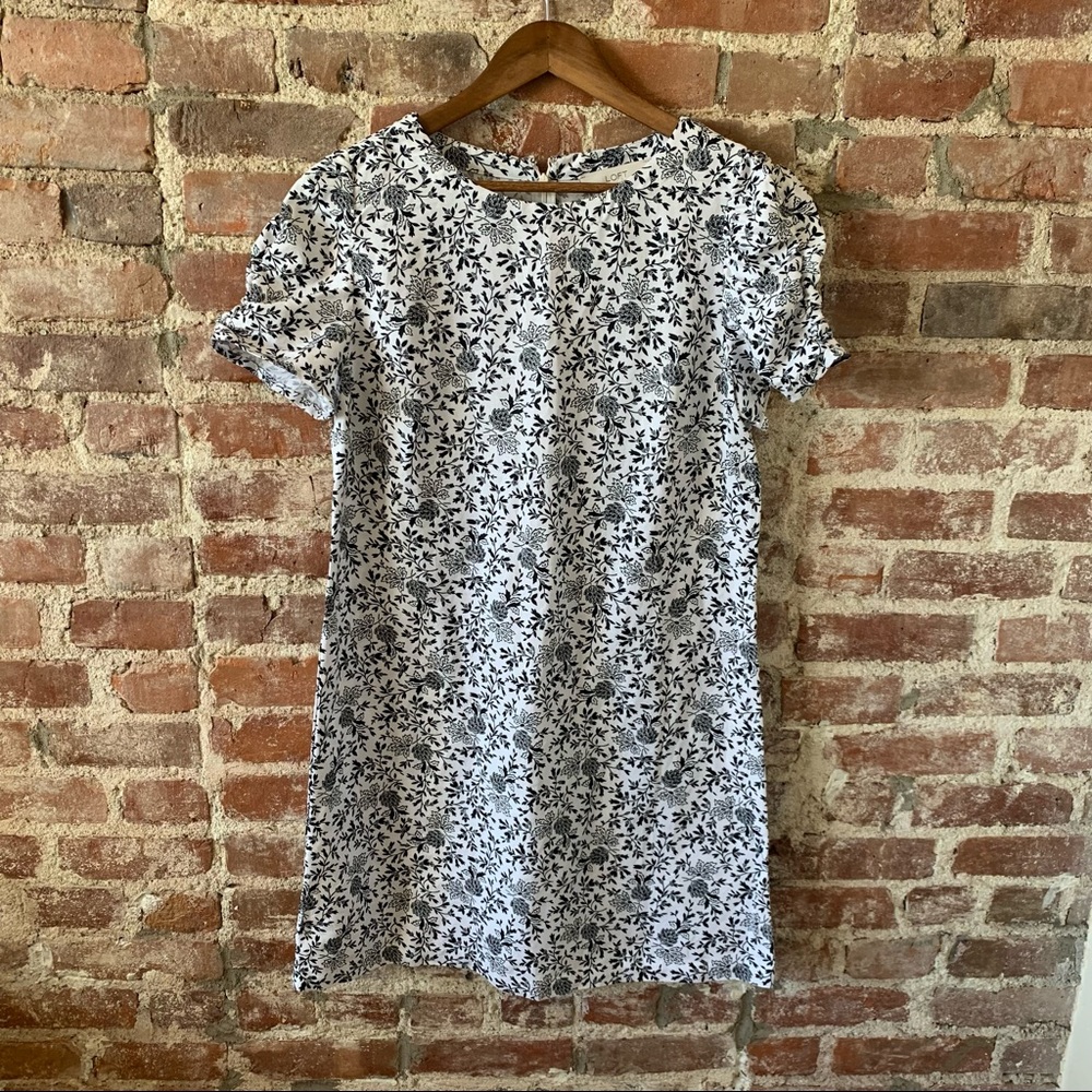 NWT LOFT Floral Ruched Short Sleeve Mini Shift Dress 14 - Picture 3 of 12